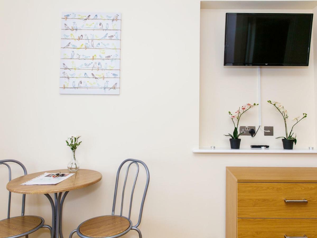 Mandeville Rooms Northolt  Phòng bức ảnh