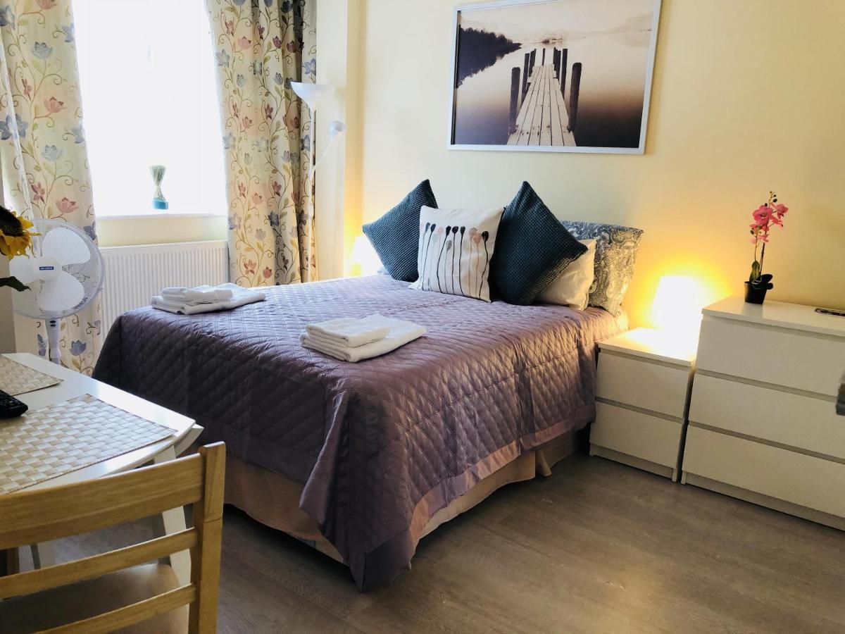 Mandeville Rooms Northolt  Ngoại thất bức ảnh